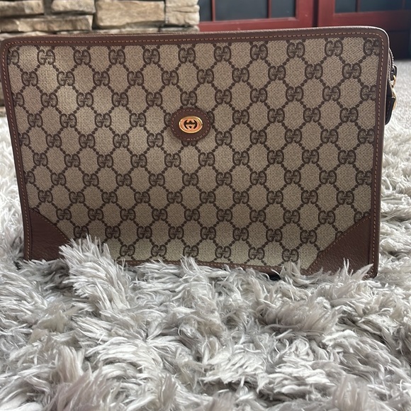 Authentic Gucci clutch - Picture 6 of 6